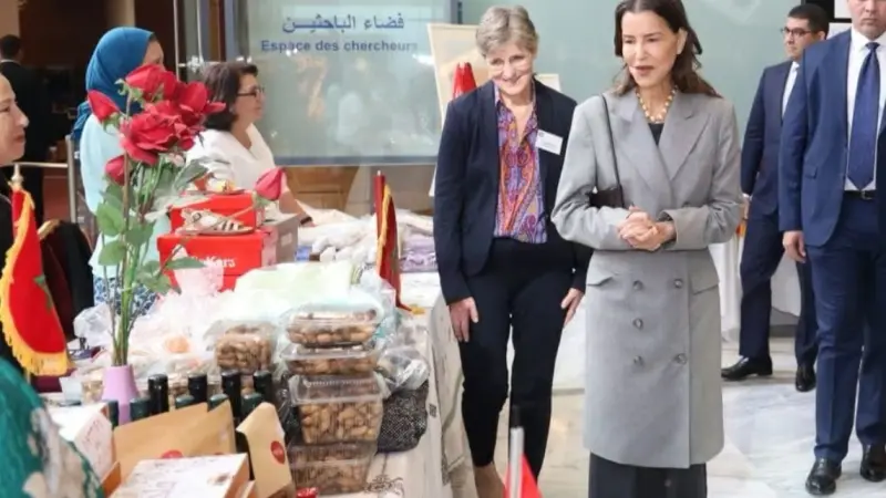 الأميرة للا مريم تخطف الأضواء في حفل افتتاح "البازار التضامني"