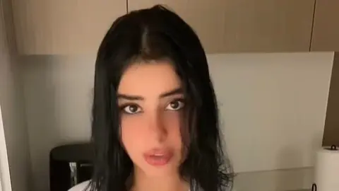 من هي الكويتية زينب أمير؟.. حُكم بترحيلها من البحرين