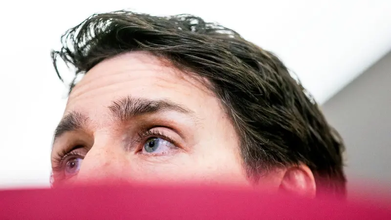 فيديو - اشتباكات عنيفة بمونتريال.. وترودو يرقص في حفل تايلور سويفت