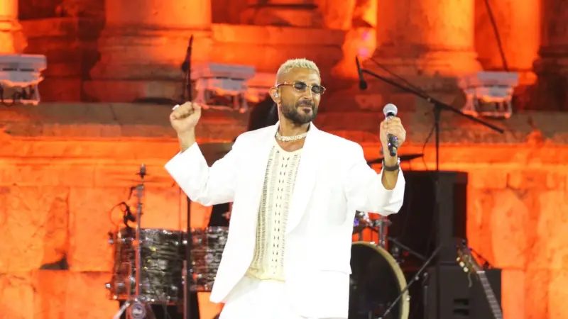 "جرش كان حلمًا".. أحمد سعد يروي حكايته الأولى مع المسرح الجنوبي