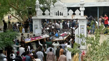 related_news_inside_blogsمقتل 40 شخصا جراء سقوط حافلة في خندق جنوب باكستان