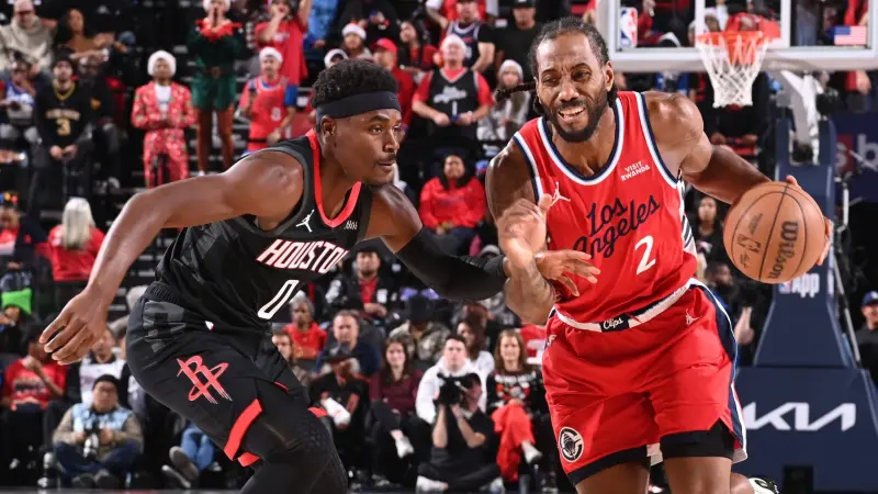 ليونارد وهاردن يقودان كليبرز لانتصار عريض على روكتس