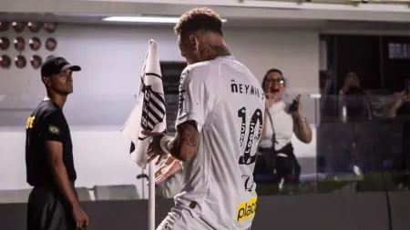 related_news_inside_blogsفيديو - نيمار يسجل هدفين ويدعم فينيسيوس جونيور باحتفال مثير