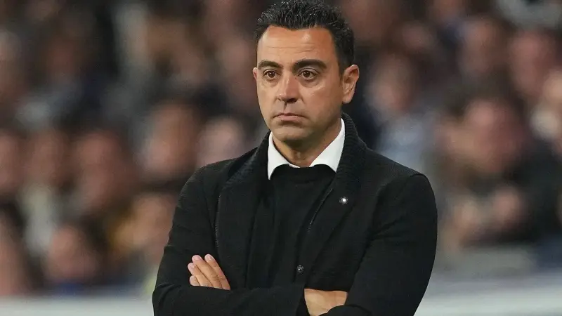 الدوري الألماني: ليفركوزن مهتم بالتعاقد مع مدرب برشلونة السابق