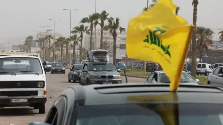 تقرير: إسرائيل تقيّد خياراتها بين واشنطن و"حزب الله"