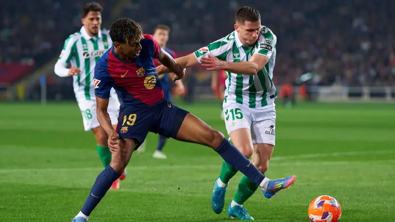 الدوري الإسباني - صراع محتدم بين الريال وبرشلونة لفض شراكة الصدارة