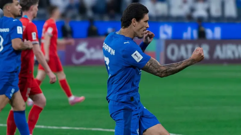 داروين نونيز يكتب تاريخا تهديفيا استثنائيا بين 3 بطولات قارية