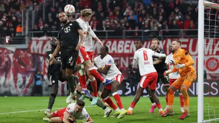 related_news_inside_blogsانتقادات حادة للتحكيم في الدوري الألماني.. وبايرن ميونخ يتصدر المشهد