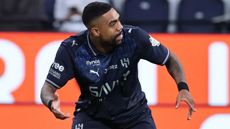 معلق مباراة الهلال والتعاون اليوم.. أشهر الأصوات الإماراتية