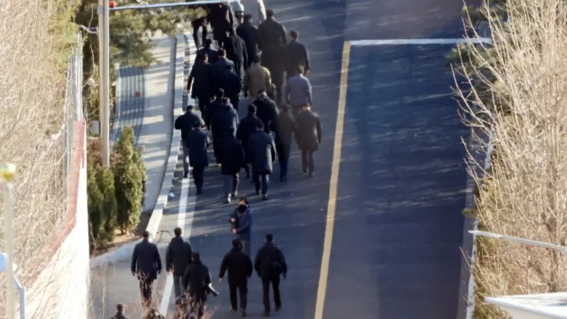 وحدة عسكرية تعرقل توقيف رئيس كوريا الجنوبية المعزول