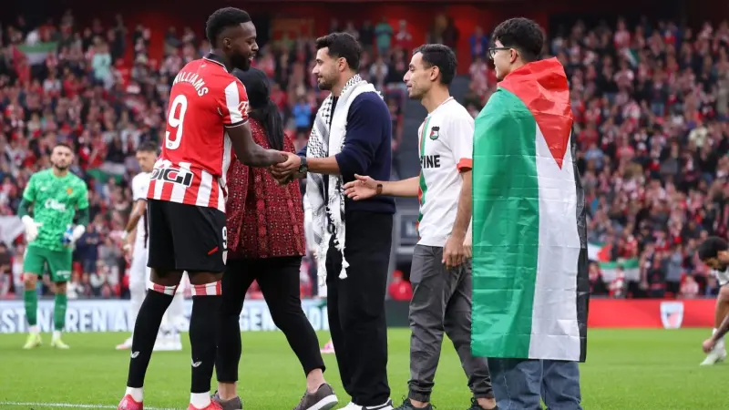 فيديو - جماهير أتلتيك بلباو تكرّم لاجئين من غزة قبل الفوز على مايوركا