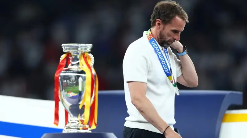 بعد خسارة اليورو مرتين.. استقالة مدرّب منتخب إنجلترا