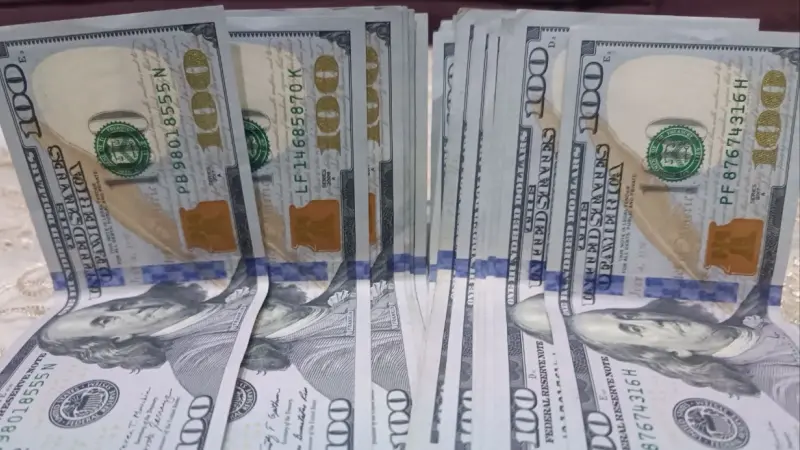 سعر الدولار مقابل الدينار العراقي اليوم الخميس 5/3/2026.. ارتفاع بالسوق السوداء