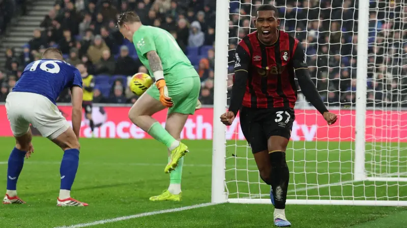 من هو رايان نجم بورنموث الجديد الذي انضم إلى منتخب البرازيل؟