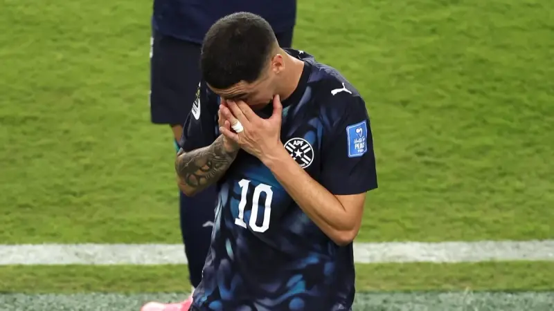 كأس العالم 2026 - فيديو: ألميرون يدخل التاريخ بعد الطرد بسبب "تغطية الفم"