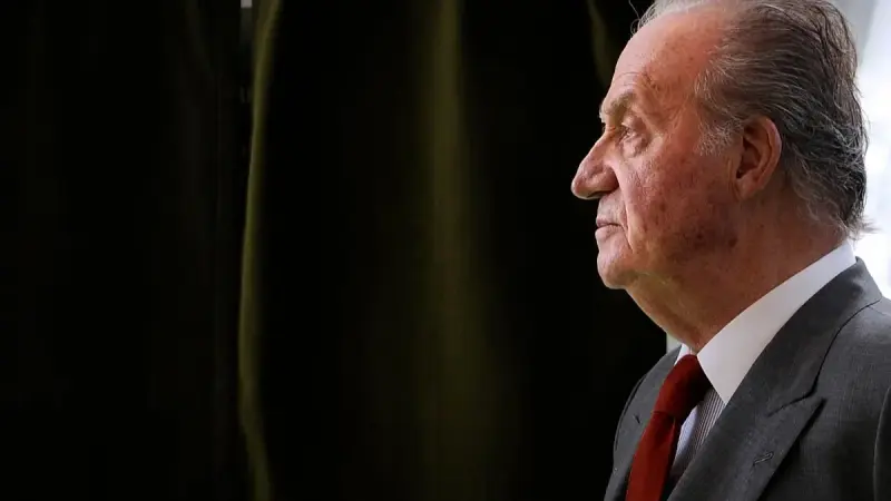 بسبب إرثه السياسي.. مذكرات ملك إسبانيا السابق تثير الجدل