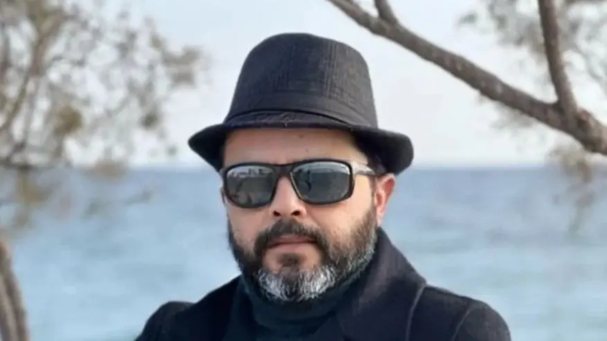 وفاة شقيق محمد هنيدي تلغي العرض الخاص لفيلم الجواهرجي (فيسبوك) وفاة شقيق محمد هنيدي تلغي العرض الخاص لفيلم الجواهرجي (فيسبوك)