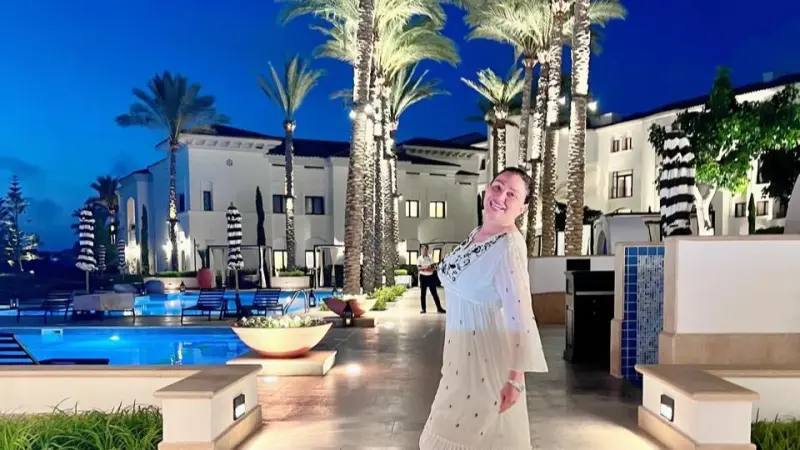 رشاقة إلهام شاهين تلفت الأنظار.. شاهد الصور