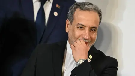 الدوحة تبحث مع طهران خفض التصعيد وفتح مضيق هرمز