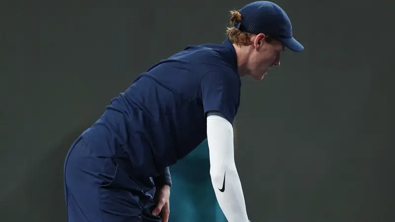 سينر يغيب عن حملة الدفاع عن لقب كأس ديفيز مع منتخب إيطاليا