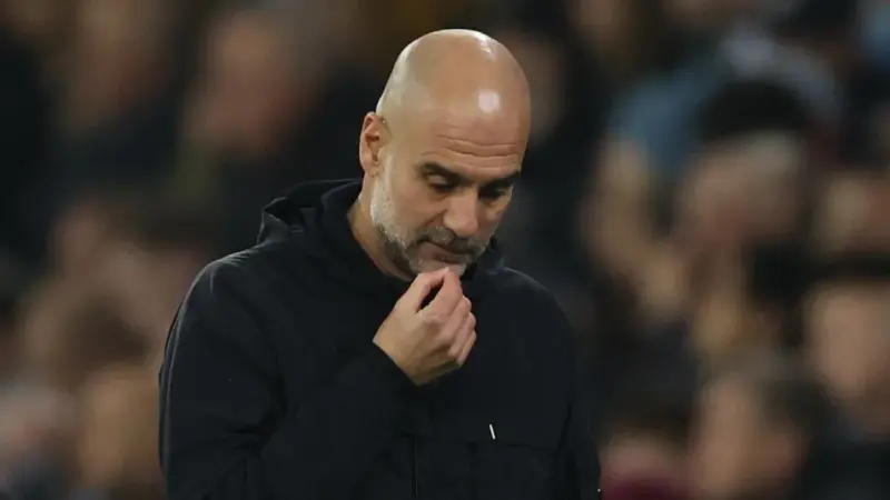 ما سبب إيقاف غوارديولا في الدوري الإنجليزي وما موعد عودته؟