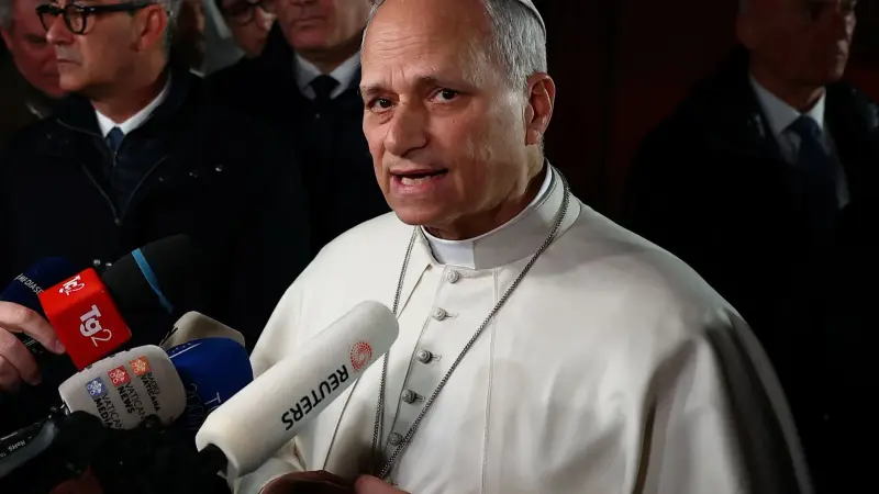 بابا الفاتيكان: التهديدات الموجهة للشعب الإيراني "غير مقبولة"