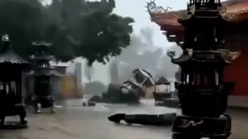 فيديو - أقوى العواصف.. الإعصار "دوكسوري" يتجه نحو بكين