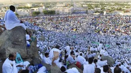 related_news_inside_blogsحقيقة وقوف 11 مليون حاج في عرفة 2026.. فيديو يثير الجدل