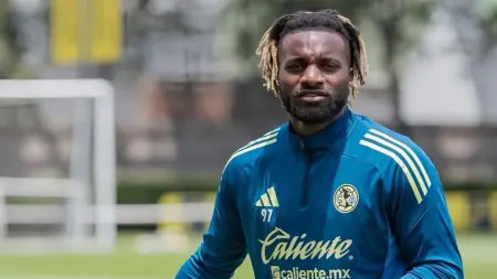 related_news_inside_blogsواقعة عنصرية تجبر نجم أهلي جدة السابق على مغادرة الدوري المكسيكي