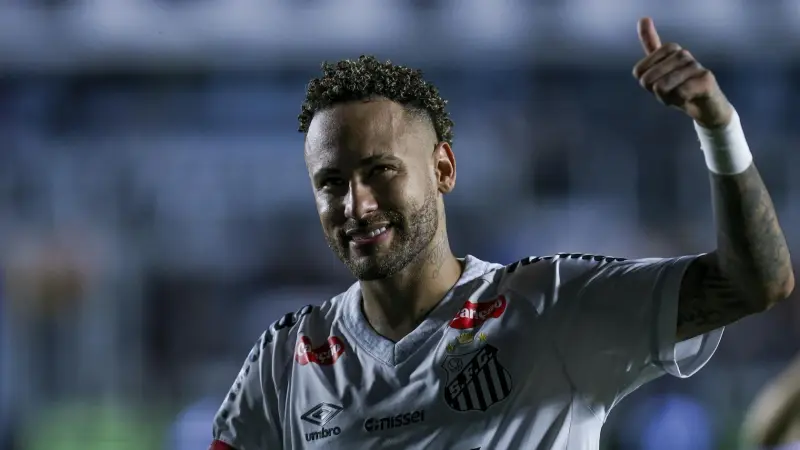 فيديو - نيمار يمنح سانتوس قبلة الحياة في صراع القاع بالدوري البرازيلي