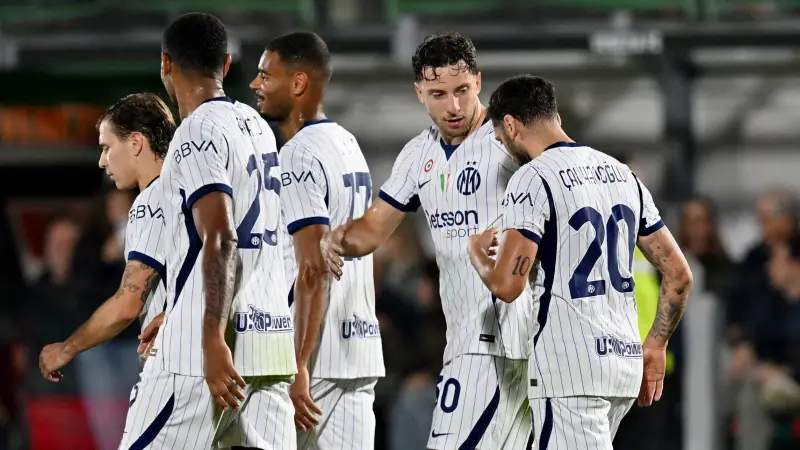 الدوري الإيطالي - إنتر في الصدارة بالنيران الصديقة.. وأول خسارة لميلان بـ"هاتريك" مبانغولا
