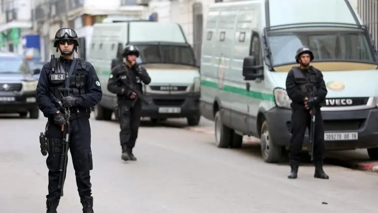 السجن 12 عاما لشقيق الرئيس الجزائري السابق في قضية فساد