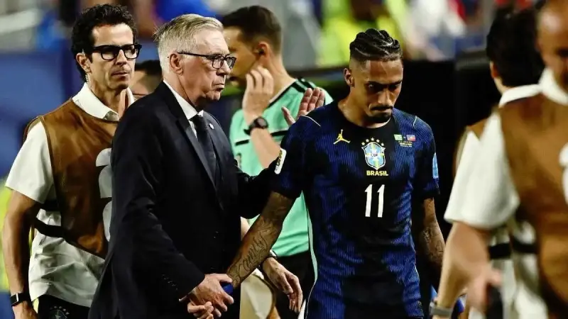 الإصابة الـ5 تُقلق برشلونة.. ماذا يحدث مع رافينيا؟