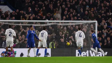 related_news_inside_blogsالدوري الإنجليزي - تشيلسي يتعثر أمام ليدز.. وانتصارات هامة لبورنموث ونيوكاسل