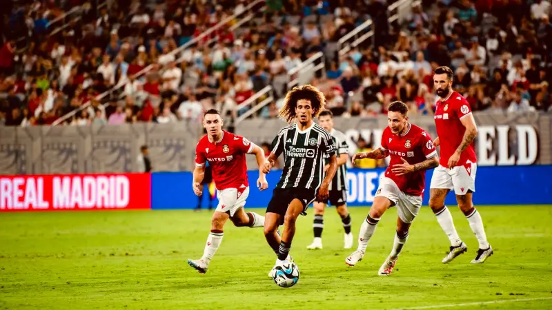 موعد مباراة مانشستر يونايتد ولانس الودية والقنوات الناقلة