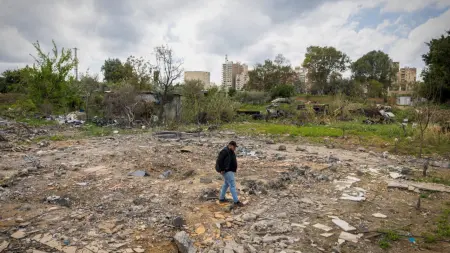 related_news_inside_blogsالجيش اللبناني يدعو إلى التريث في العودة إلى الجنوب