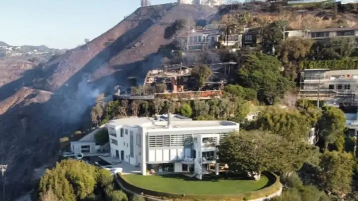 "معجزة" حرائق لوس أنجلوس.. منزل توم هانكس لم يحترق