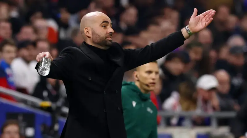 أصغر مدرب في الدوري الإسباني يمدد عقده.. من هو كلاوديو غيراليدز؟