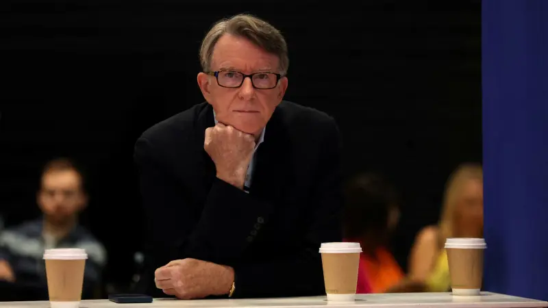 بيتر ماندلسون يترك مجلس اللوردات البريطاني بعد ارتباطه بإبستين