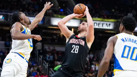 روكتس يواصل صحوته وفوز سابع تواليًا لهورنتس