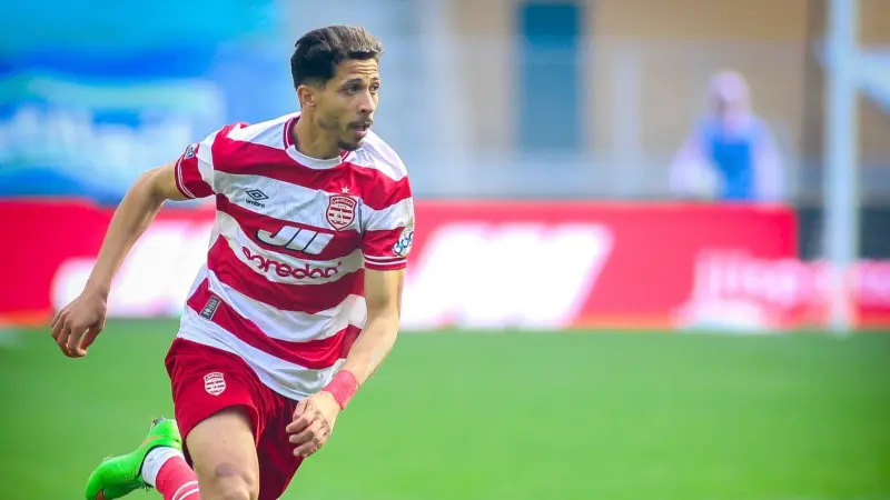 الدوري التونسي – النادي الإفريقي يكتسح نجم المتلوي ويضيق الخناق على الترجي