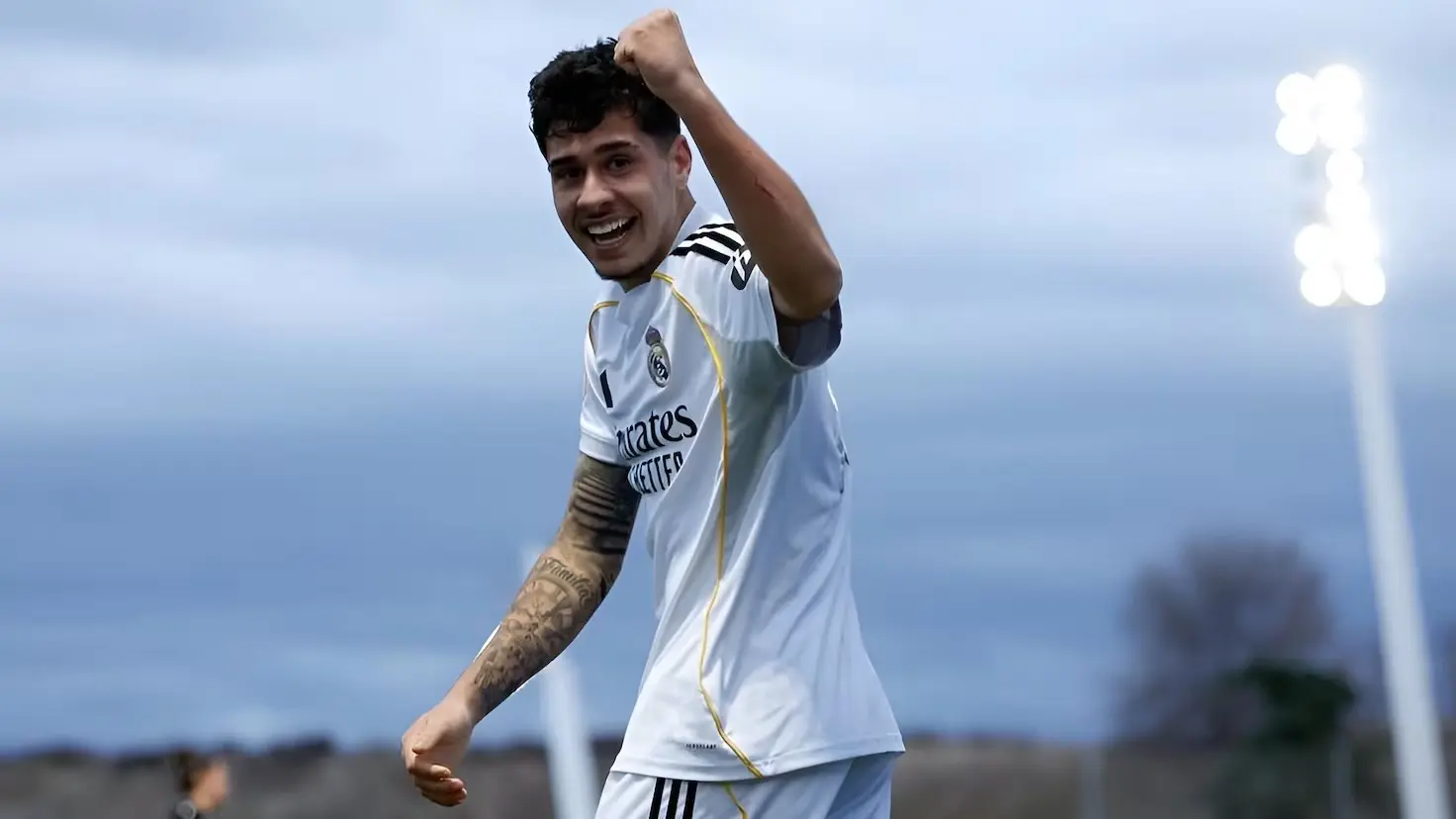 أليكسيس سيريا يضع بصمته التهديفية الأولى مع فريق ريال مدريد الأول (إكس) أليكسيس سيريا يضع بصمته التهديفية الأولى مع فريق ريال مدريد الأول (إكس)