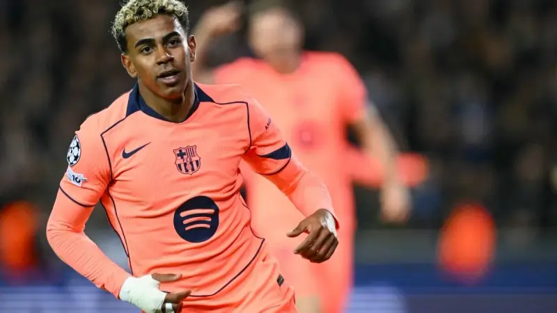 صوت مميز.. من هو معلق مباراة برشلونة وألافيس اليوم؟