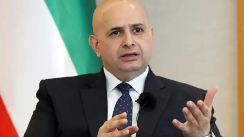 هذا سبب سحب الجنسية من بدر العوضي سفير الكويت في لندن