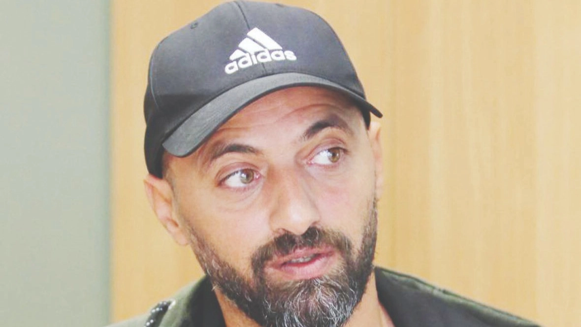 حاتم عقل لـ"المشهد": ندمت على لعب كرة القدم وأضعنا إنجازا تاريخيا أمام اليابان 