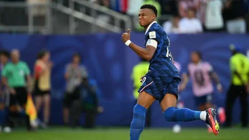 كأس العالم 2026 - مبابي يتحدث عن مواجهة حكيمي المرتقبة بعد فوز فرنسا على باراغواي