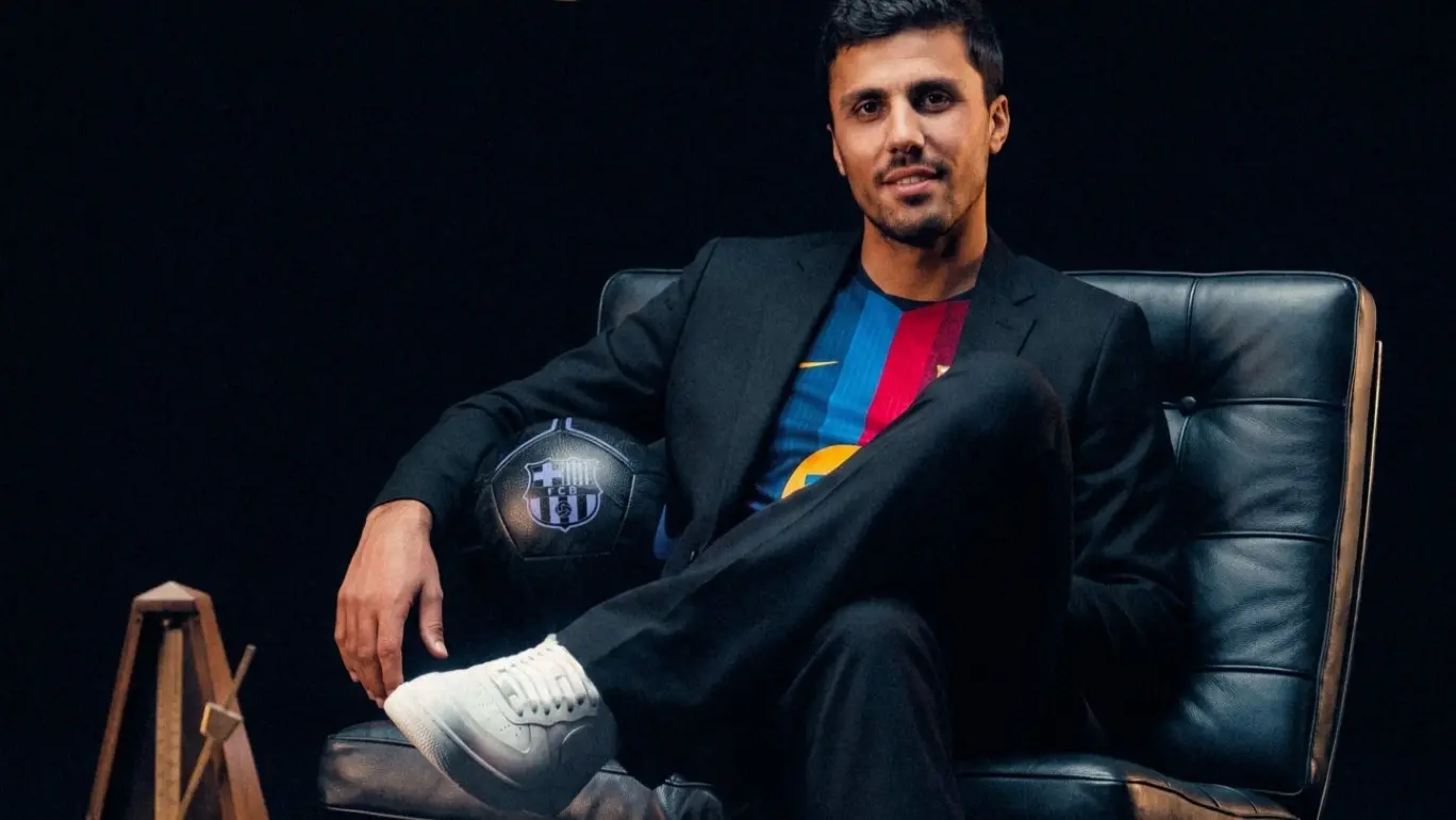 برشلونة يضم النجم الإسباني رودري (إكس) برشلونة يضم النجم الإسباني رودري (إكس)