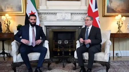 related_news_inside_blogsصور - الشرع يلتقي الملك تشارلز وستارمر في لندن