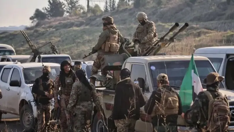 بين الولاء للشرع والتهديد الكامن.. ما مدى خطورة المقاتلين الأجانب في سوريا؟