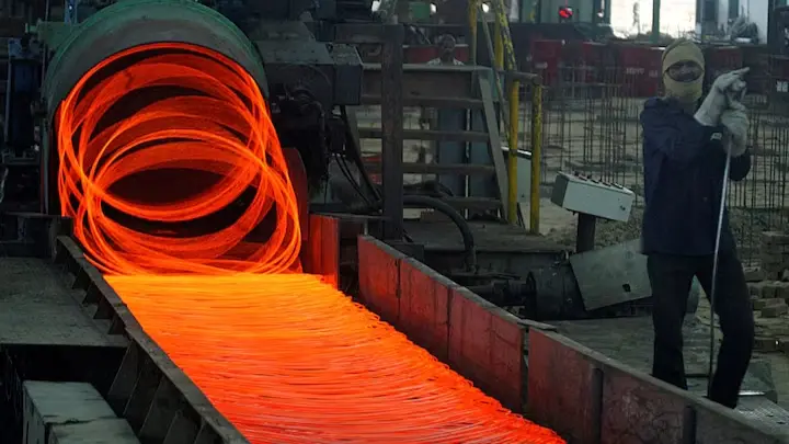 سعر طن الحديد اليوم من حديد عز.. كم بعد تحريك سعر الوقود؟